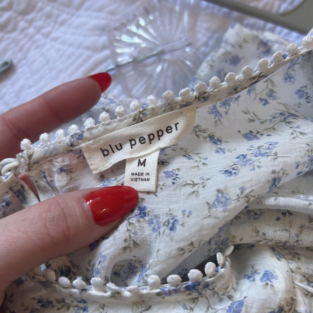 Dress - Picture 3 of 3